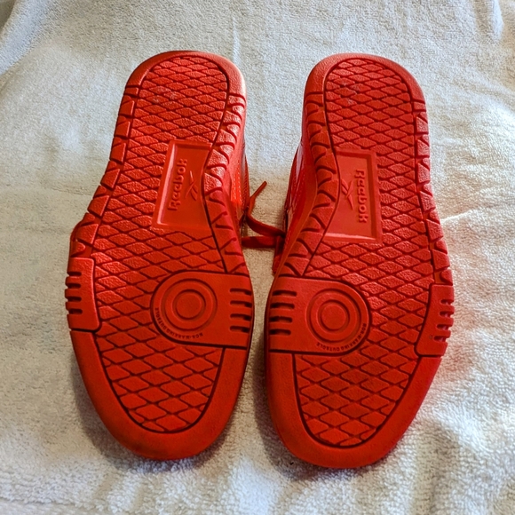 Reebok CARDI B Women's Classic Red Shoes Sneakers Lightly Worn FZ5219 - Picture 5 of 7